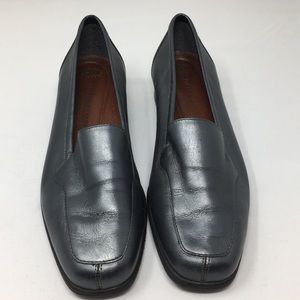 Sz 8 Naturalizer Fit 4u pewter silver/blue loafer